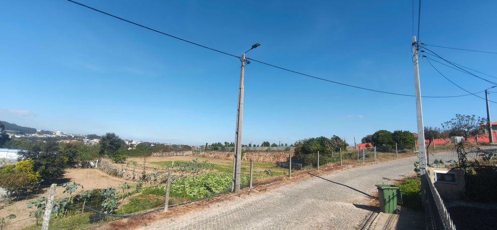 Terreno com cerca de 3000m2