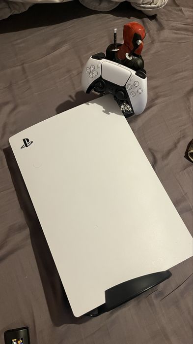 PlayStation 5 825GB com entrada de disco