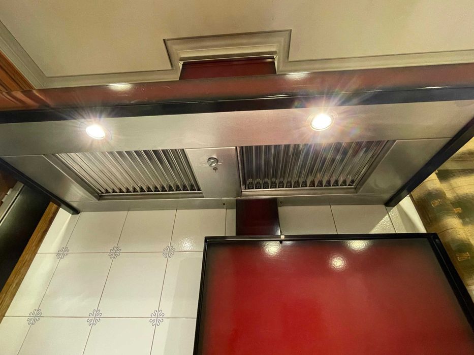 Fogão e chaminé em inox e turbina de exaustor