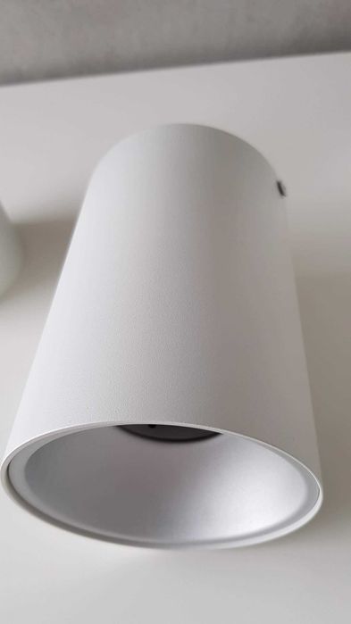 Azzardo Remo lampa natynkowa spot biały matowy z odbłyśnikiem