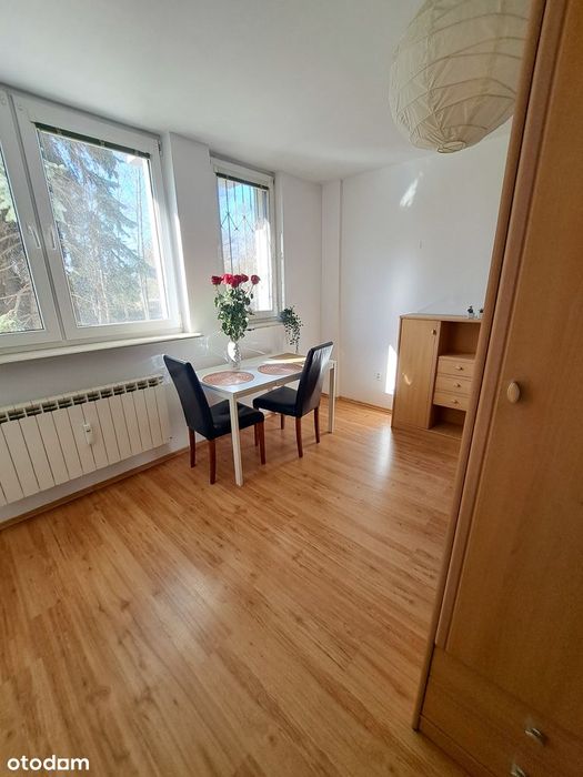 Kawalerka 28 m² z oddzielną kuchnią – Ochota, Rakowiec