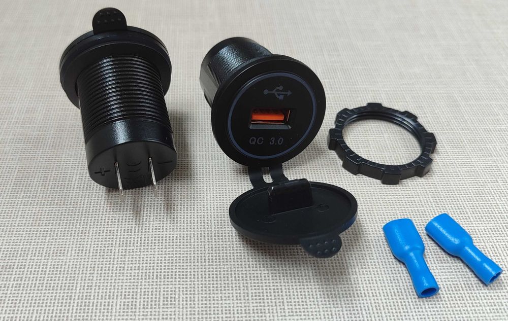 Автомобільна швидка usb зарядка для гаджетів qs 3.0 12-24в