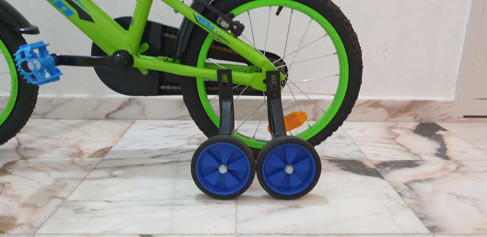 Bicicleta infantil verde