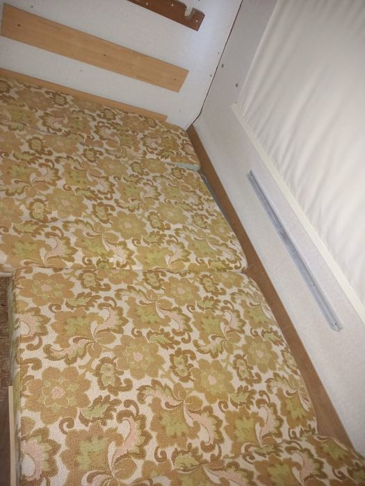 Vendo ou troco por carrinha familiar.