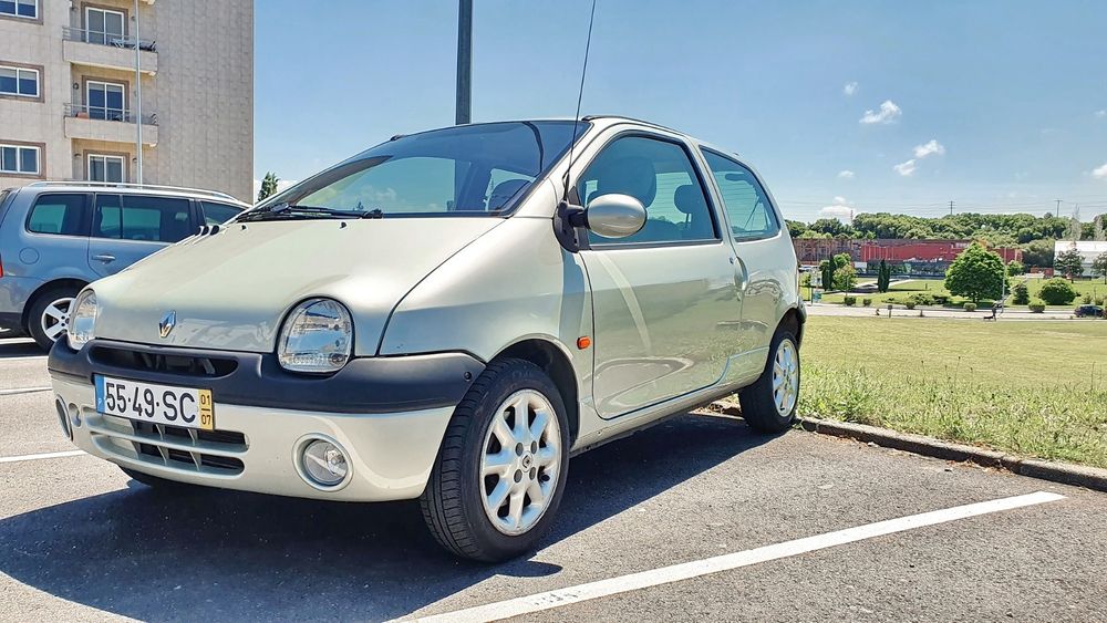 Twingo Initiale Paris