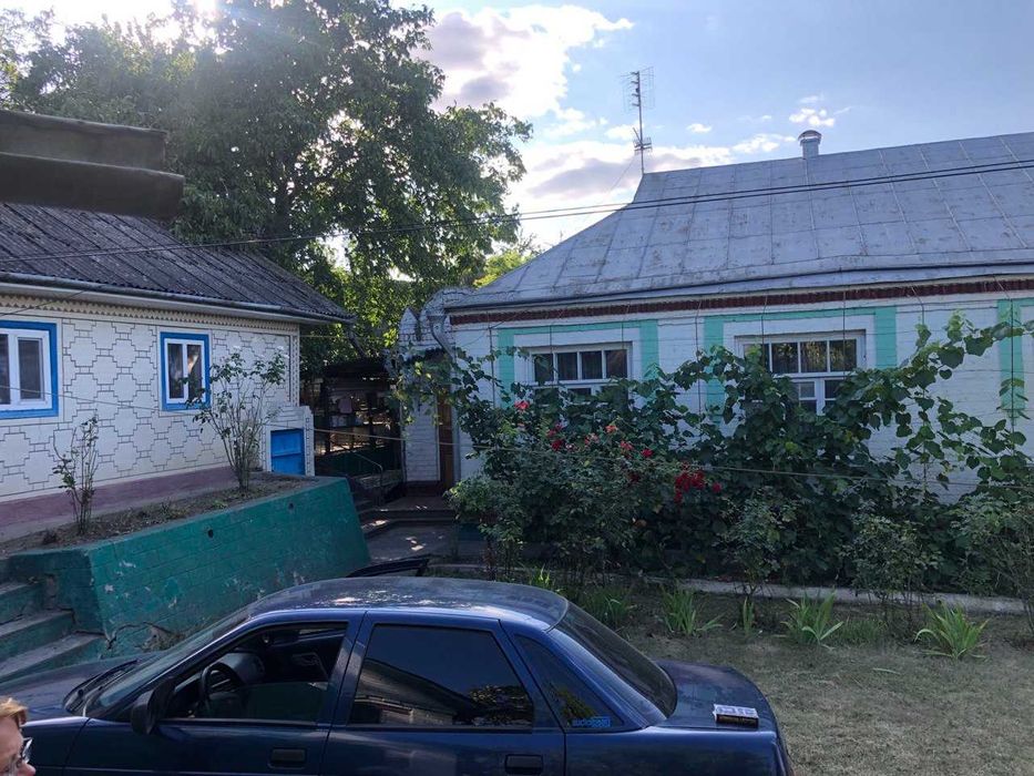 Продається садиба в центрі села Ободівка