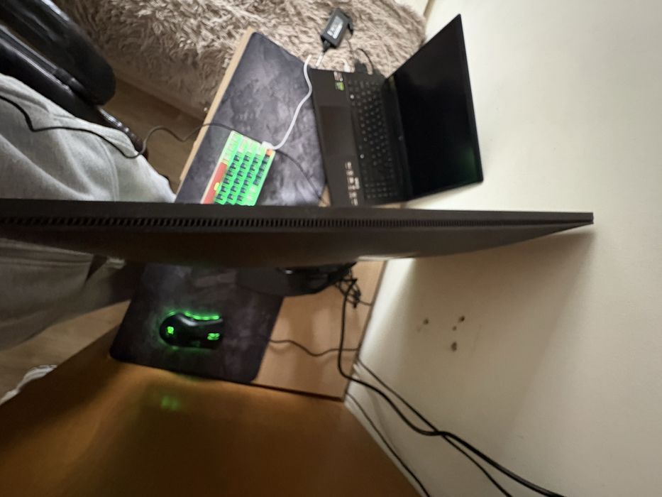 Vendo Monitor Dell SE2725HM – 27” Full HD, 100Hz, IPS