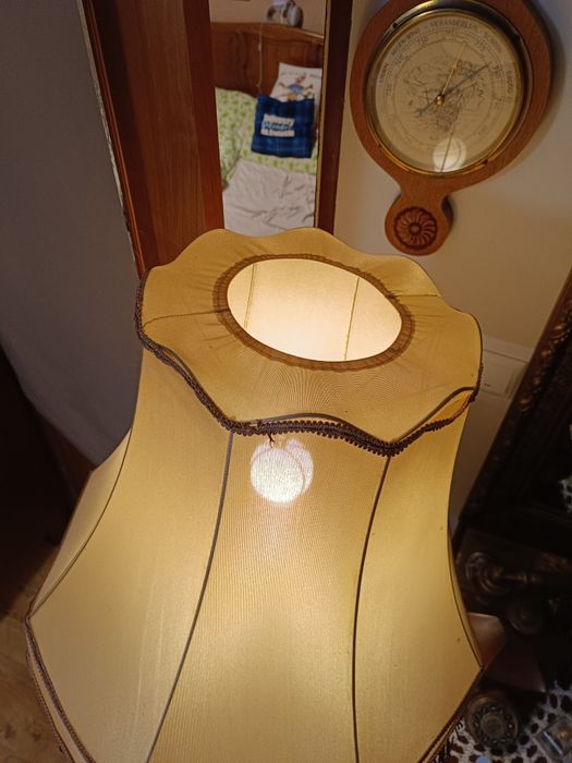 Lampa stojąca PRL w dobrym stanie
