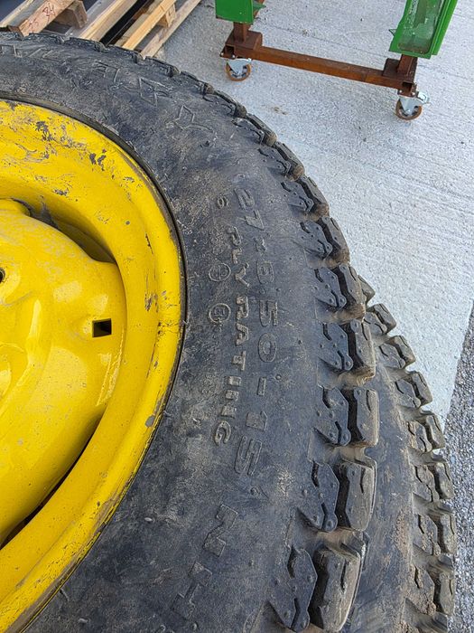 Koła z oponami John Deere 3720 3520 3320