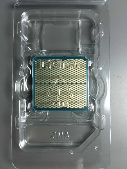 Процесор AMD Ryzen 5 9600X