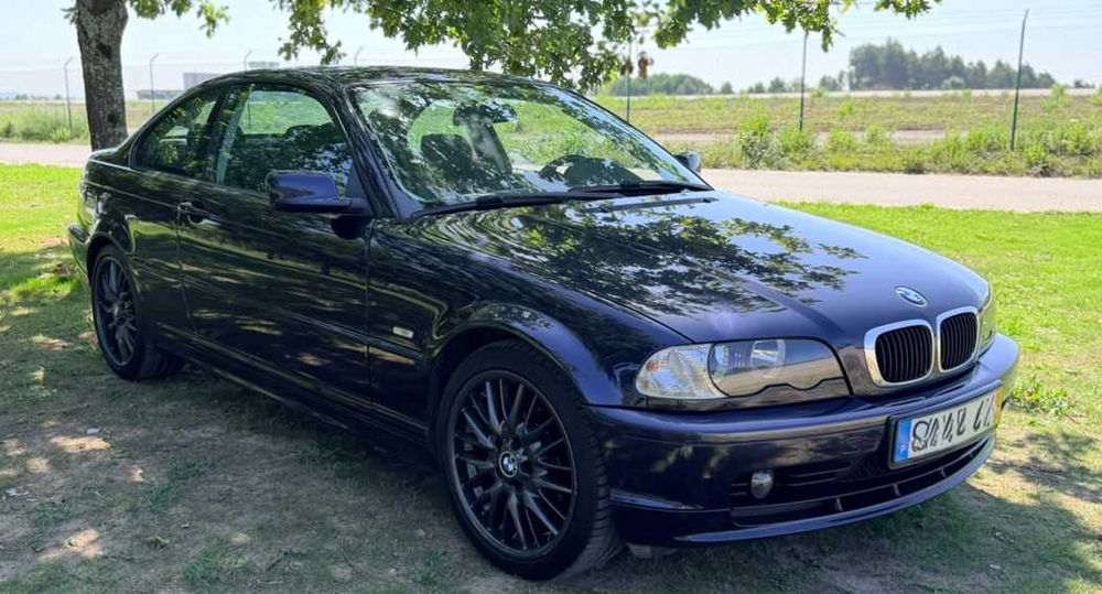 BMW 318Ci Coupé de 2001, NACIONAL  com 218.349 km  caixa automática. ACEITO RETOMAS