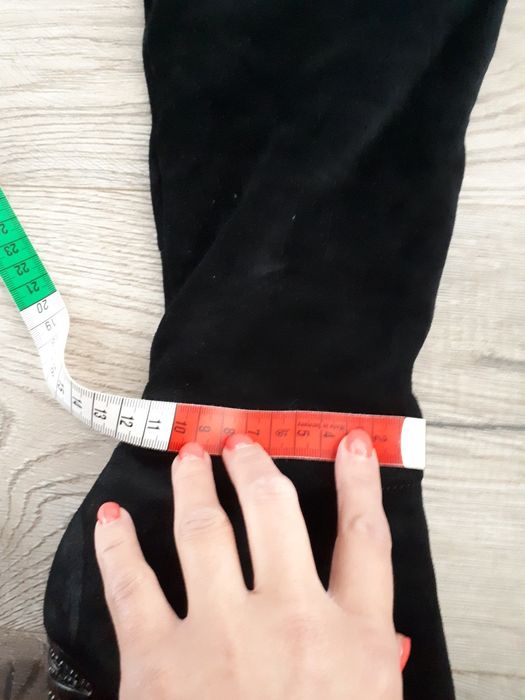 Zamszowe ocieplane kozaki roz.37