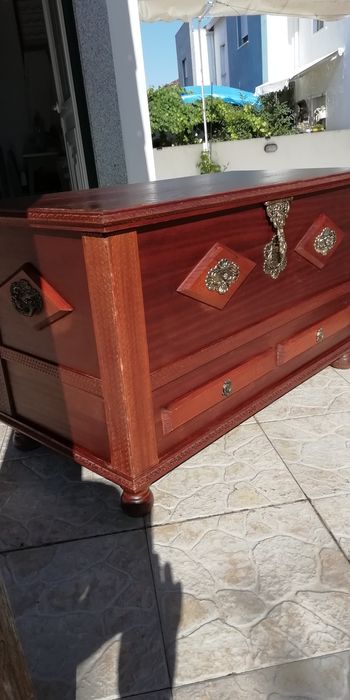 Vendo Mala/Baú usada