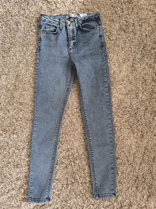 Джинси жіночі новенькі!
