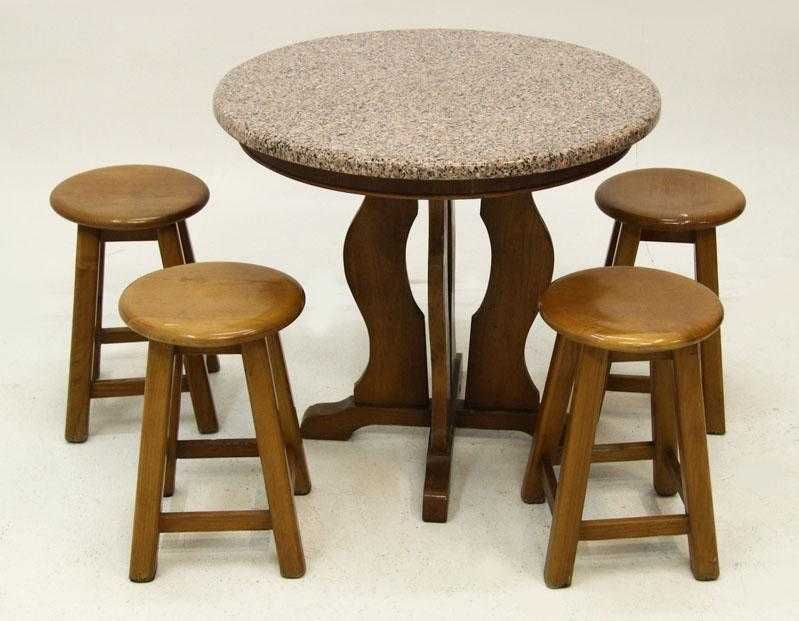 Mesa granito e bancos