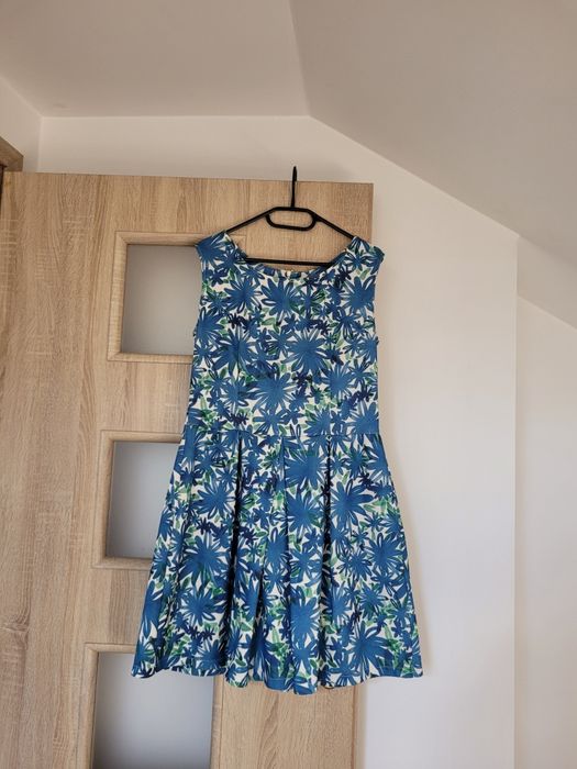 Sukienka w kwiaty verysimple XL