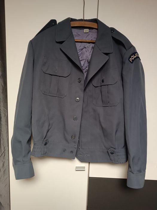 Sprzedam ubrania  milicyjne