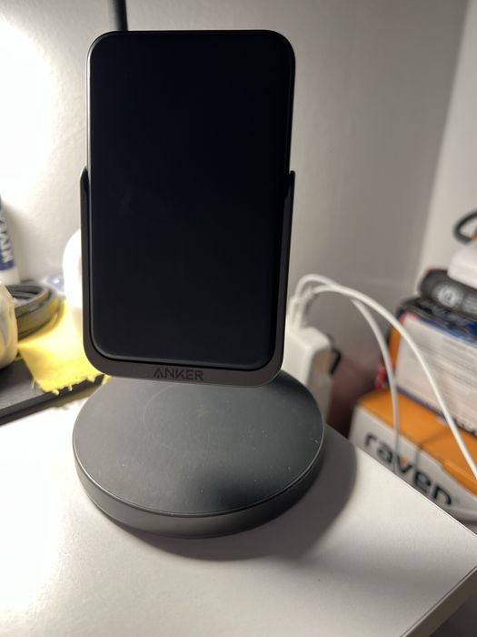 Anker ładowarka indukcyjna z powerbankiem