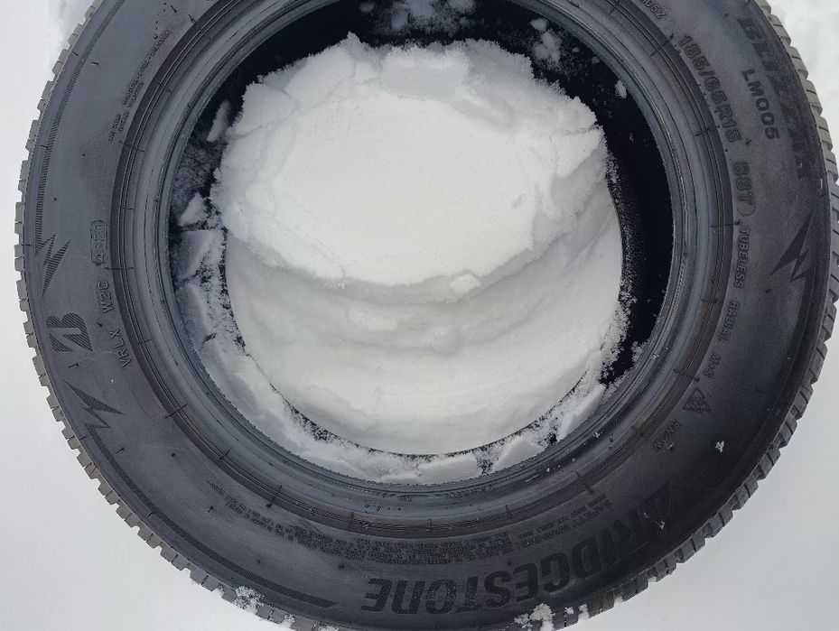 Opony zimowe Bridgestone Blizzak Lm005 185/65R15 88T