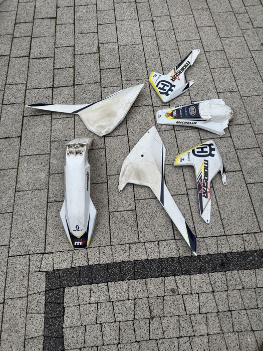 Plastiki husqvarna fc 350 2017