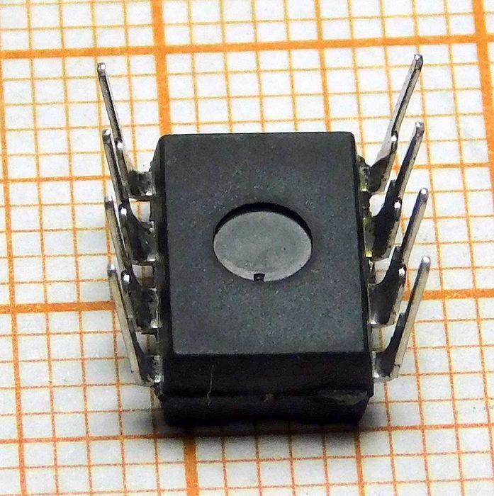 Układ 93C66B1 pamięć EEPROM 256 × 16 bit (4 kbit) [M1-R] cena 15 sztuk
