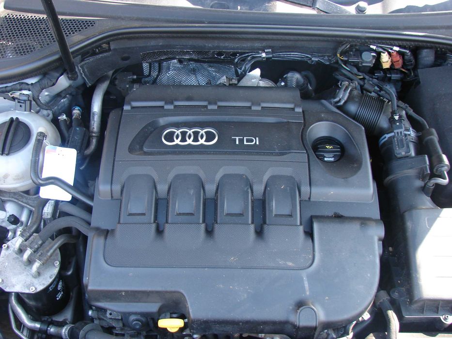 Silnik CRKB 1.6 tdi VW Audi KOMPLETNY jak nowy