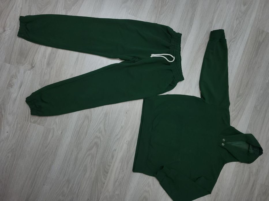 Жіночий спортивний костюм, худі та джогери S-M