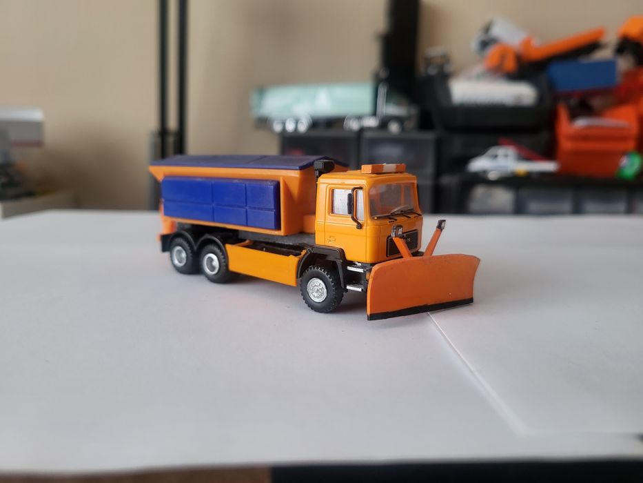 MAN F90 pług śnieżny 1/87