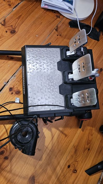 Sim racing thrustmaster T-GT II / fotel f1 GT lite / T-lcm /open wheel