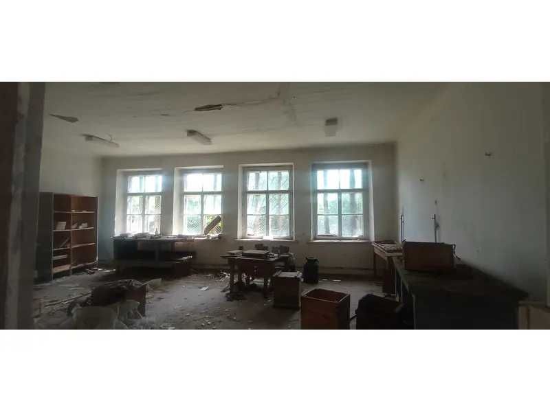ПРОДАЖ - Нежитлове приміщення, площею 161,5 кв.м. с. Крижі