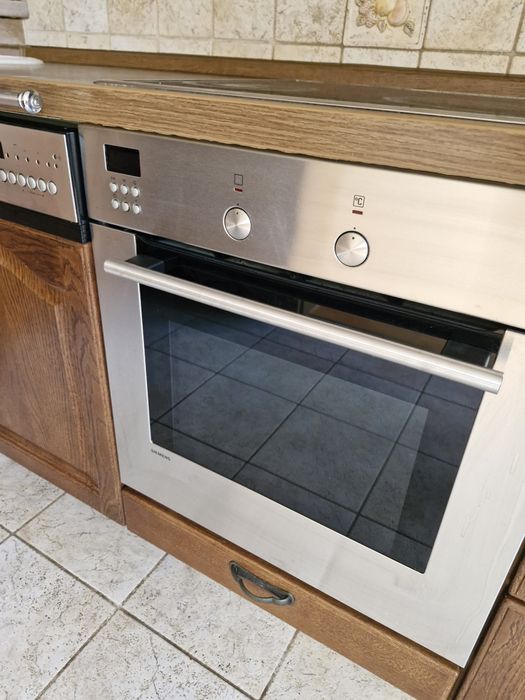 Piekarnik do zabudowy 60cm  Siemens