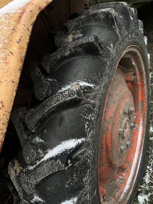 Продам трактор т-16 з причіпом