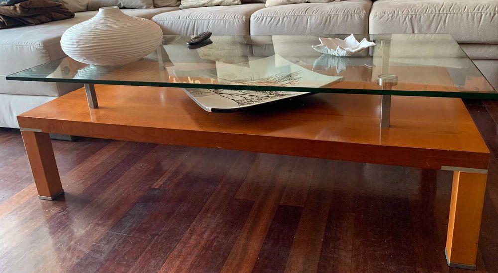 Mesa de Madeira para a Sala de Estar