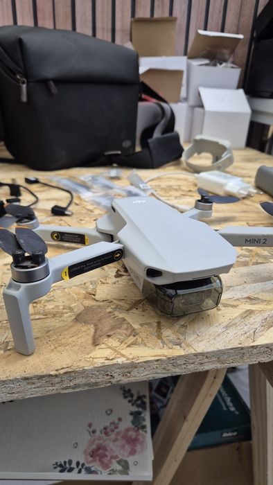 Vendo Drone Dji Mini 2 combo