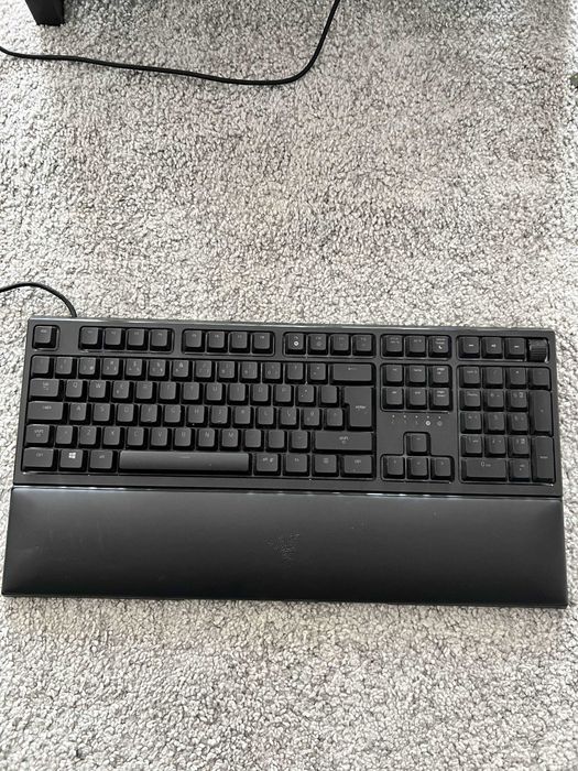 Teclado RAZER Ornata V2(Semi-mecânico - Português - Preto)