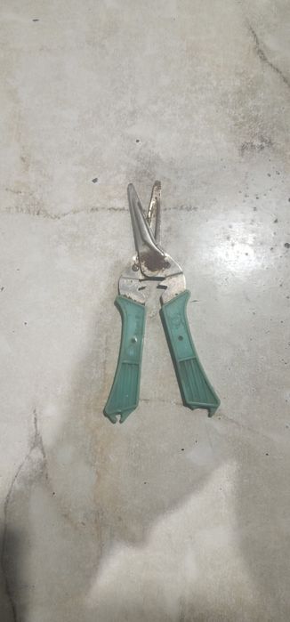 Садові ножиці металеві