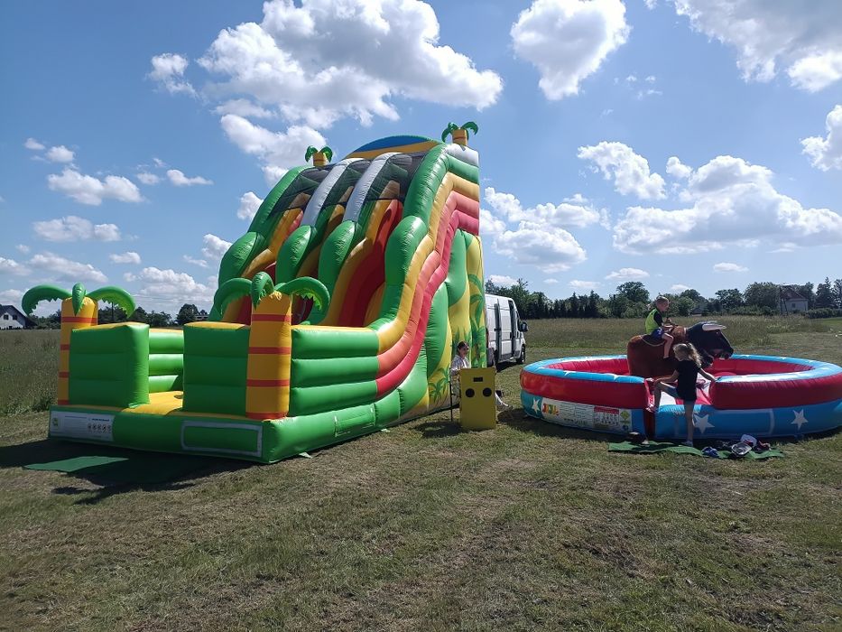 Dmuchane zjeżdżalnie , dmuchane zamki , byk rodeo , animacje , piana party