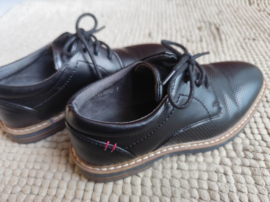 Eleganckie buty dla chłopca rozmiar 33