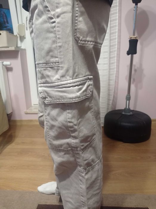 Spodnie Bershka rozmiar 32 szare bojowki