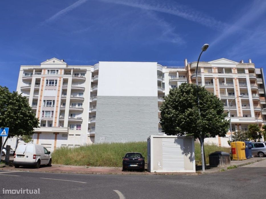 Terreno para Construção - Amadora (Mina de Água)