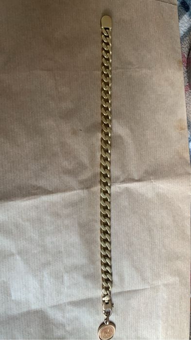 Colar e pulseira para somente venda.