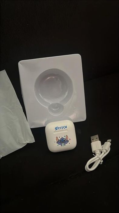 Fones  / Fones Stitch