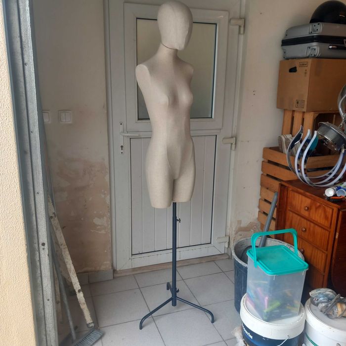 Manequim busto para roupa