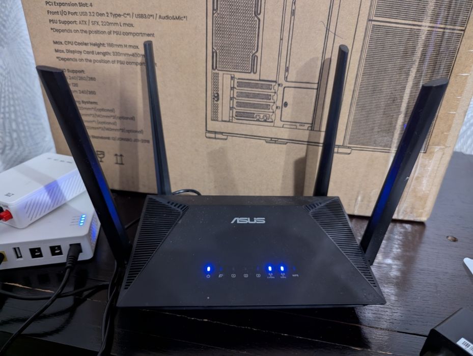 Роутер Asus AX52