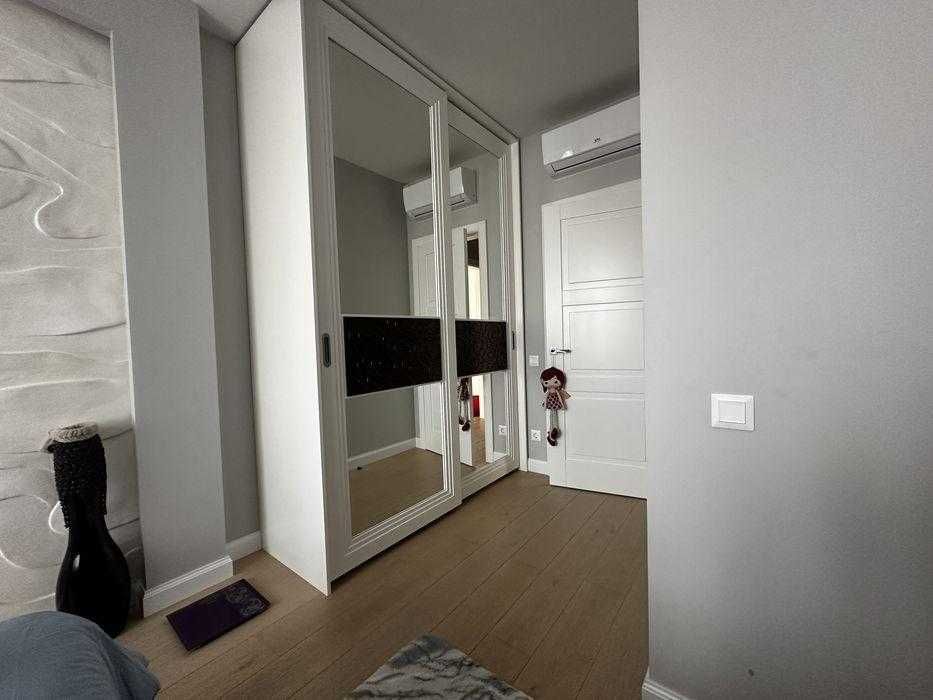 Apartment in Kyiv - More