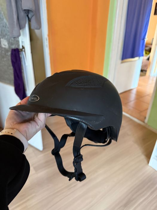 Sprzedam kask jeździecki