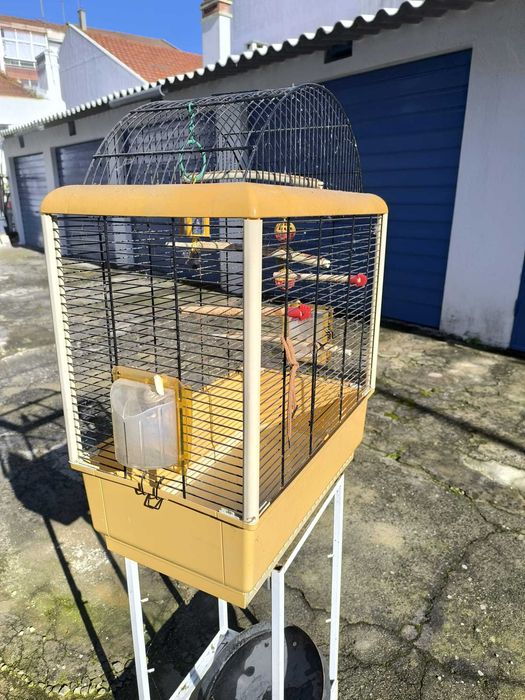 Gaiola grande para pássaros