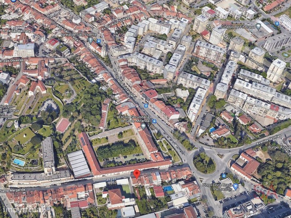 Apartamento T1 novo, com varanda e lugar de garagem em S. Vítor em ...