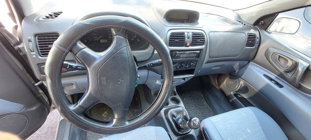 Mitsubishi Space Star Excelente Estado com A/C 4 Pneus Novos