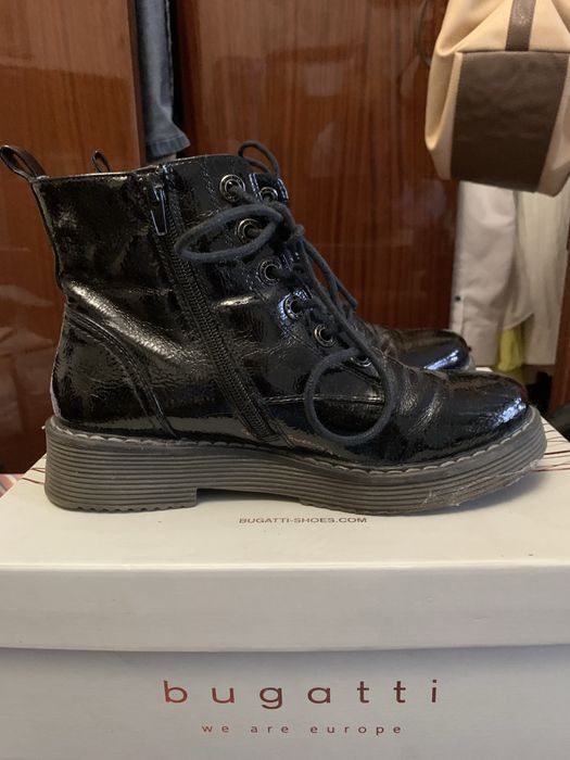 Ботинки жіночі Bugatti